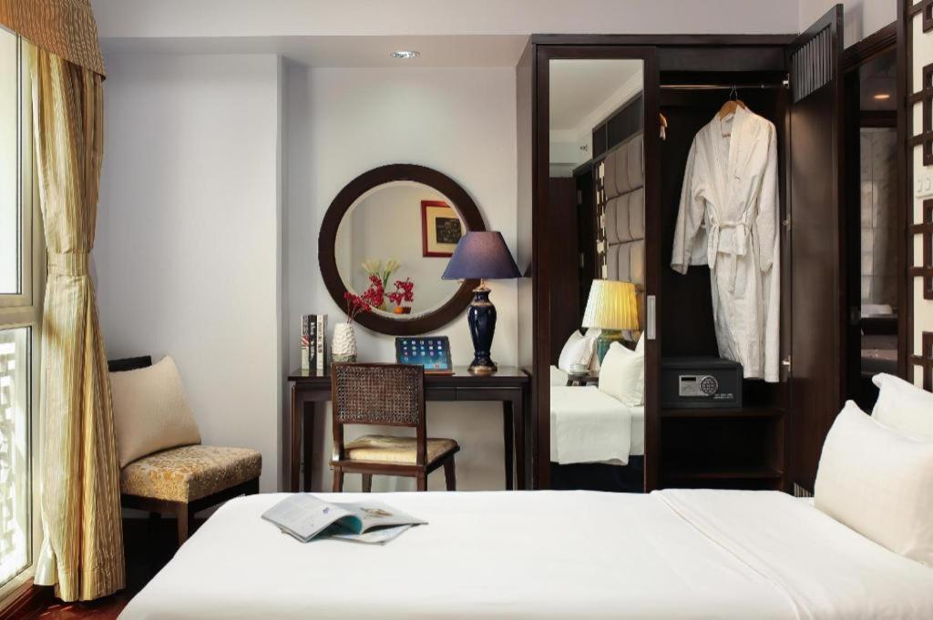 Church Boutique Hotel Hang Trong Hanoi Kültér fotó