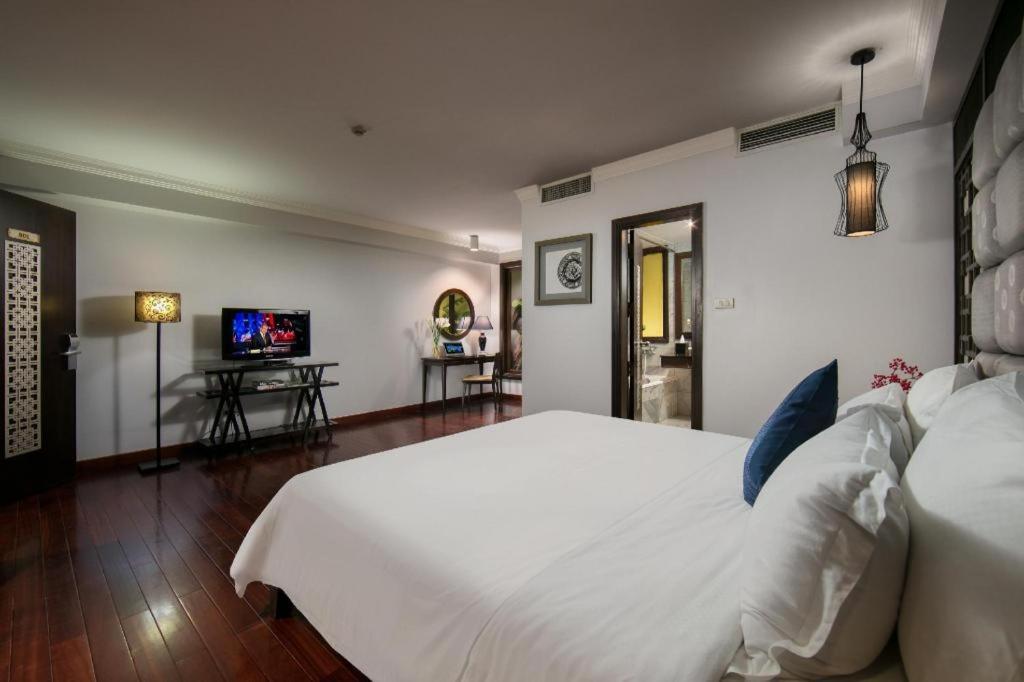 Church Boutique Hotel Hang Trong Hanoi Kültér fotó