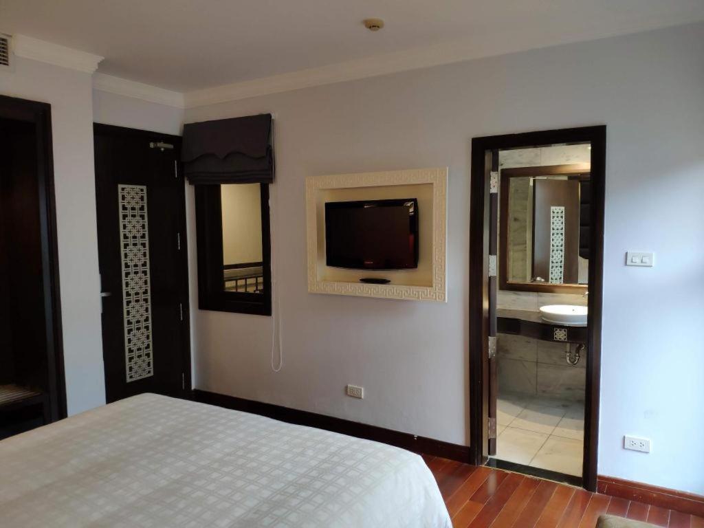 Church Boutique Hotel Hang Trong Hanoi Kültér fotó